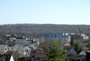 Das Wohngebiet Pfaffenäcker 2002 (Blick von der Altenwohnanlage Goslarer Straße)